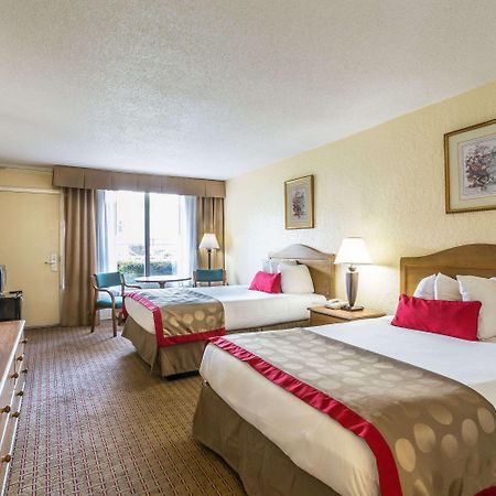 Ramada By Wyndham Houma Hotel Ngoại thất bức ảnh