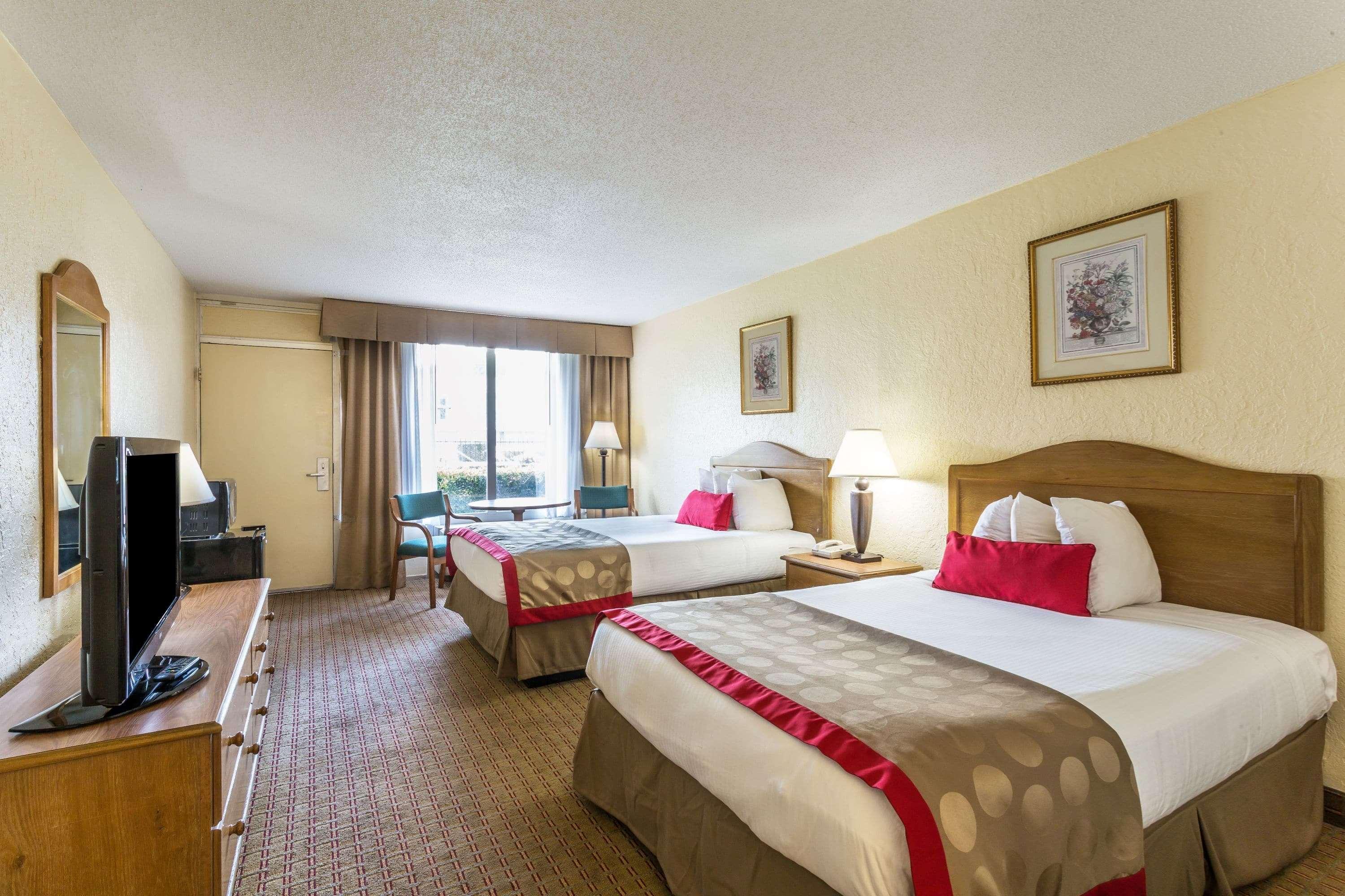 Ramada By Wyndham Houma Hotel Ngoại thất bức ảnh
