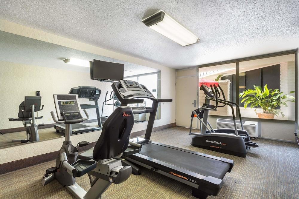 Ramada By Wyndham Houma Hotel Ngoại thất bức ảnh