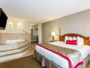 Ramada By Wyndham Houma Hotel Phòng bức ảnh